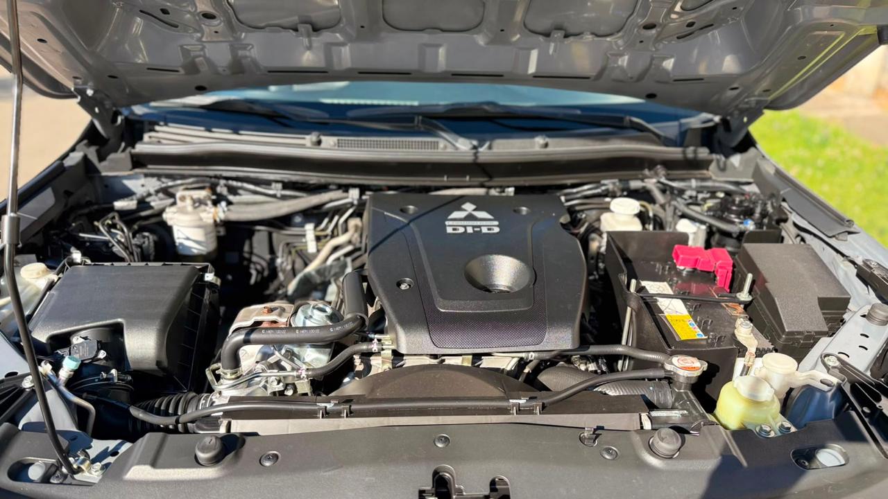 Mitsubishi L200 - Vista 4